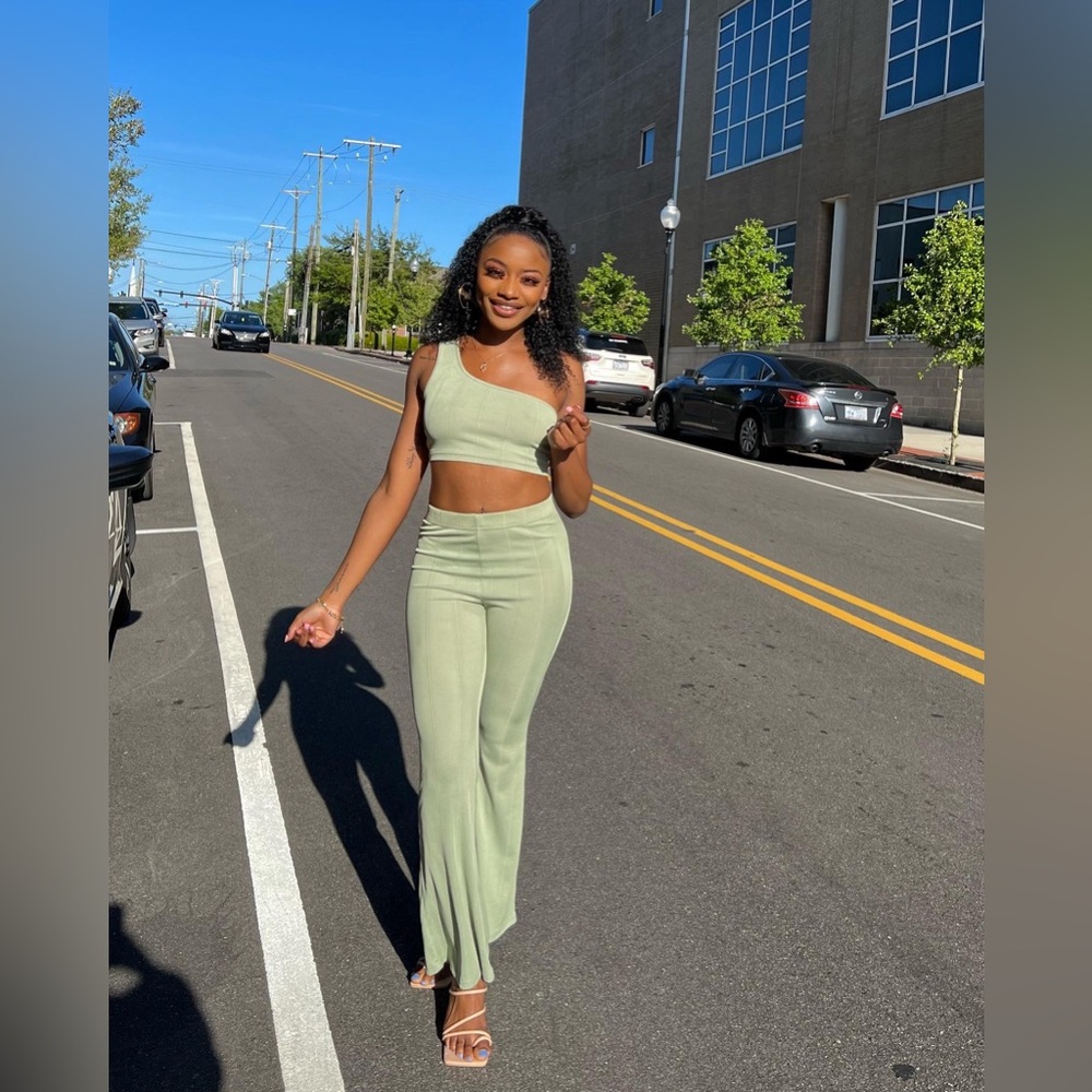 Green 2 piece set